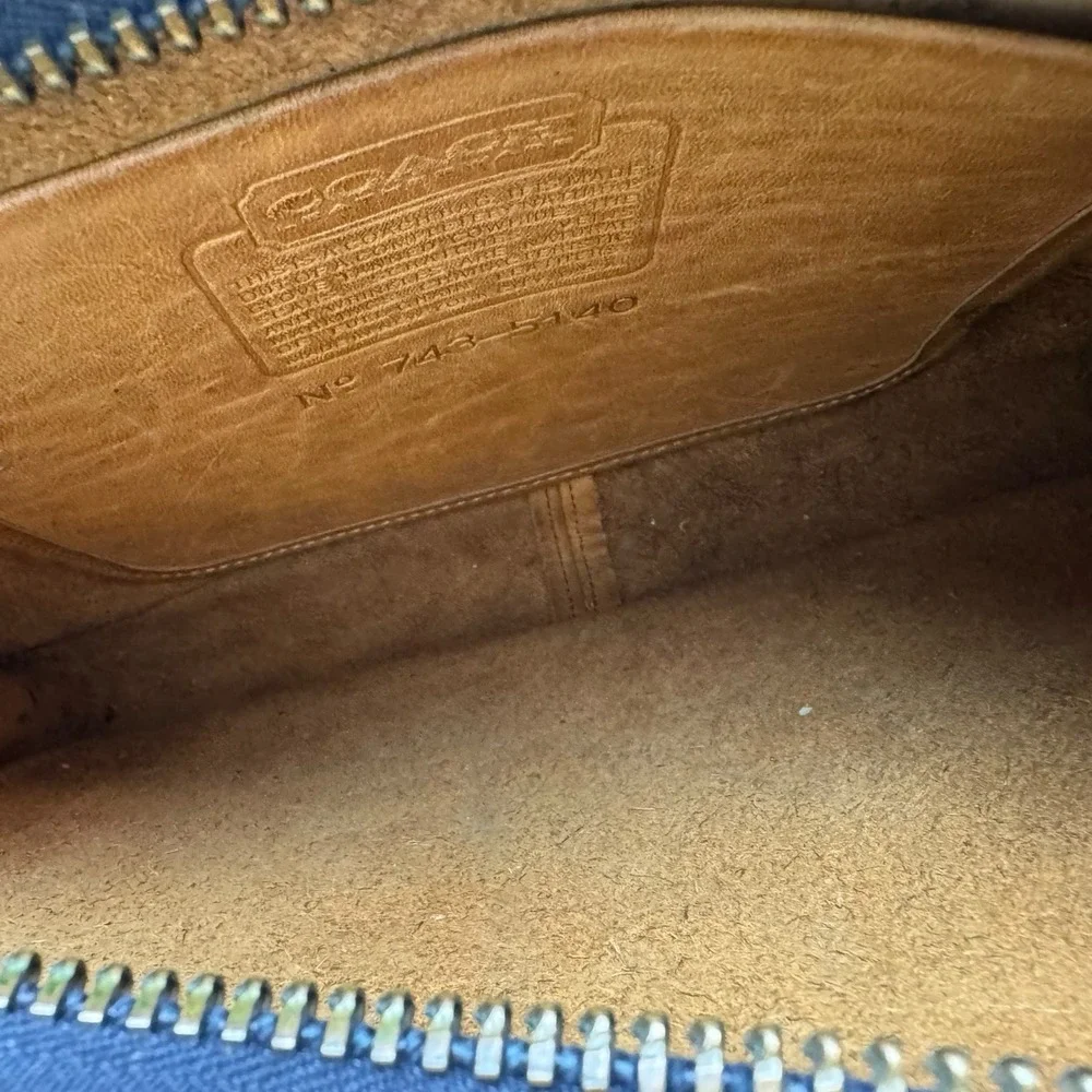 Vtg Coach NYC 5140 Standard Clutch Wristlet Shoulder Bag Pre-1994 British‎ Tan